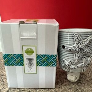 Scentsy mini warmer. “Sea star”